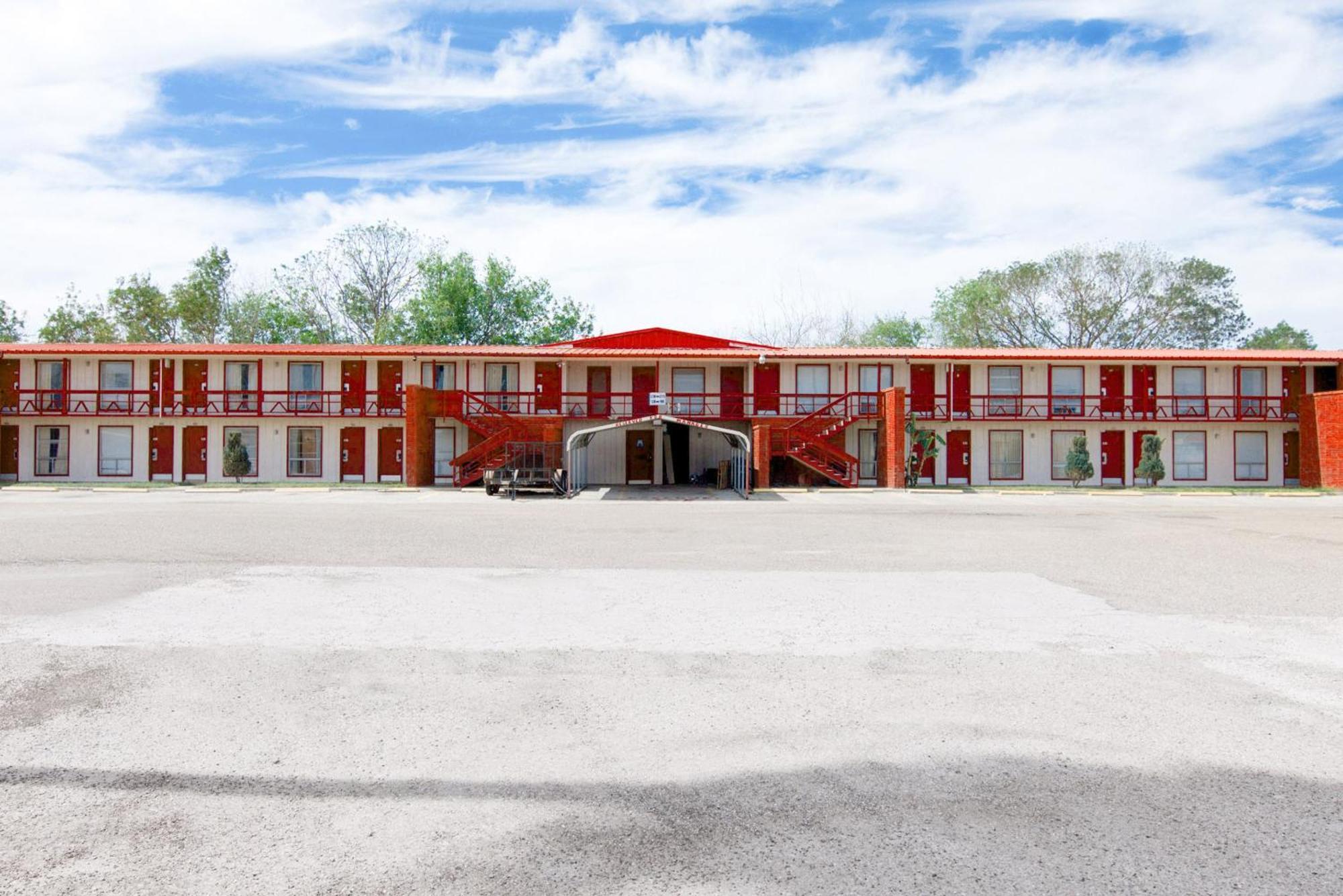 Oyo Hotel Alice Tx Hwy 281 West Екстер'єр фото